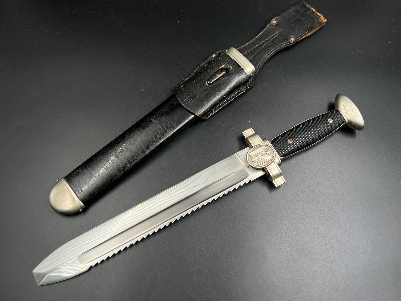 Тесак унтер-офицера Немецкого Красного Креста. От Алексея С.