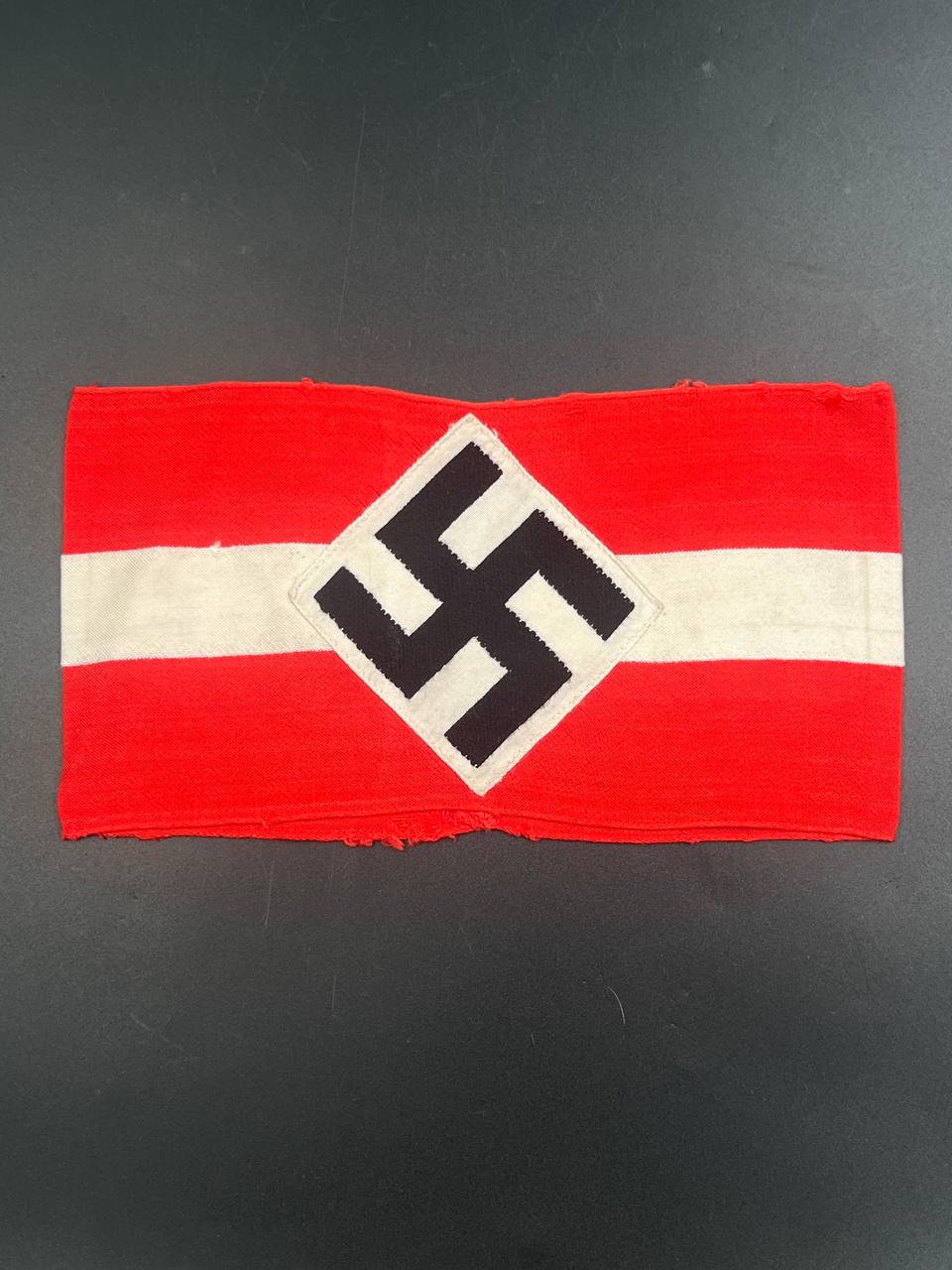 Нарукавная повязка молодежной организации ГитлерЮгенд. От Алексея С.