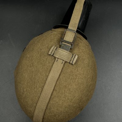 Полевая фляга Вермахта (Feldflasche) в комплекте с чехлом и стаканом. 1941 год. От Алексея С.