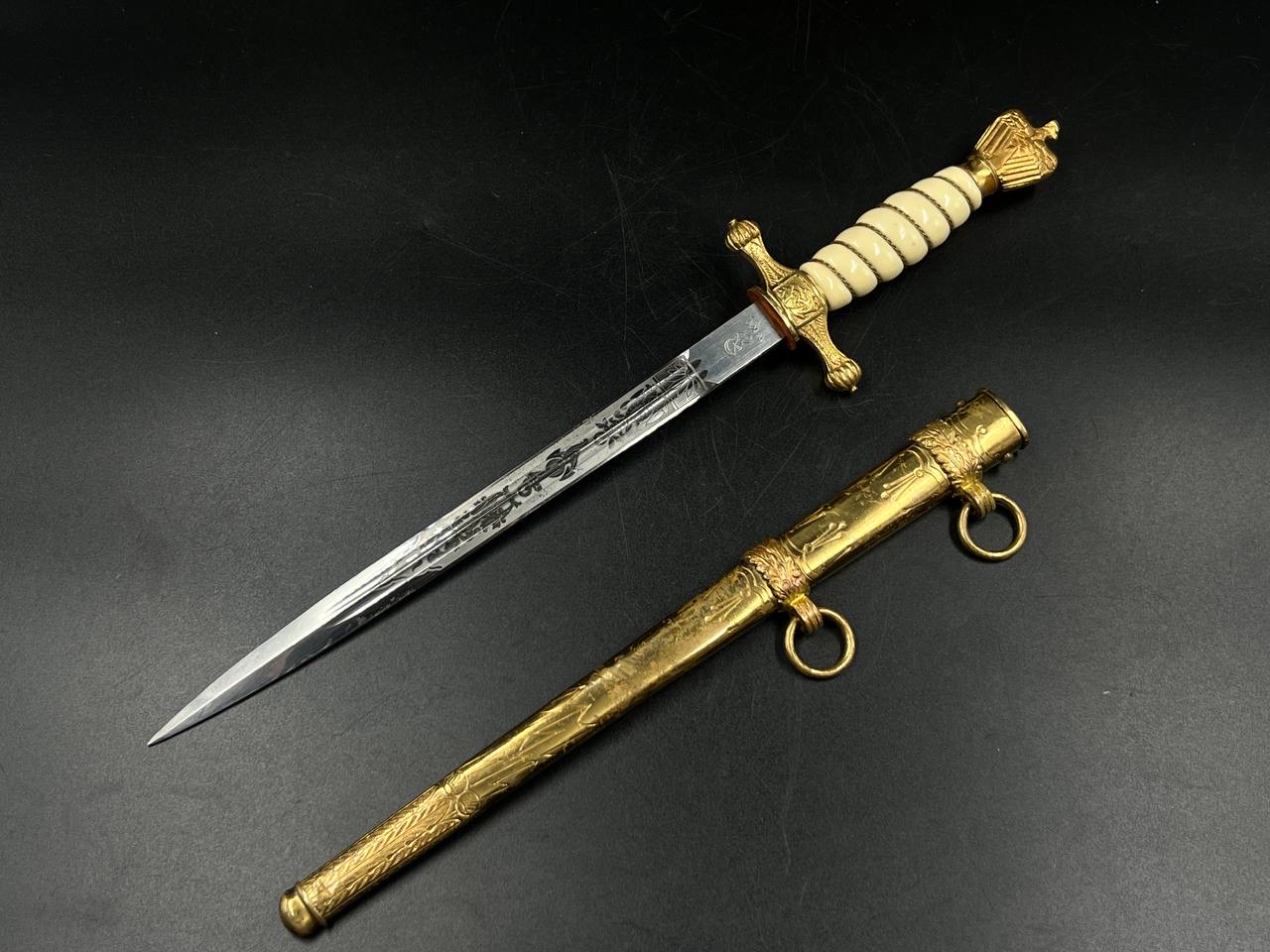  Морской кортик обр. 1938 г. [WKC]. Клеймо -WKC. От Алексея С.