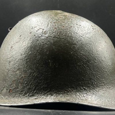Стальной шлем М1 армии США, Вторая Мировая война (до 1945 г.), с попаданием. От Алексея С.