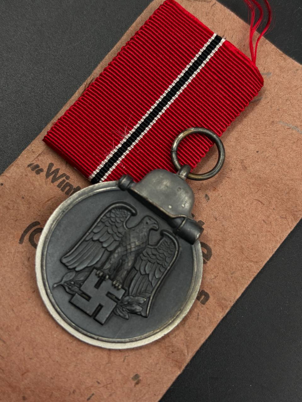  Медаль «За зимнюю кампанию на Востоке 1941/42». [Fritz Zimmermann]. Клеймо - 20. Оригинальная упаковка.  Медаль «За зимнюю кампанию на Востоке 1941/42». [Fritz Zimmermann]. Клеймо - 20. Оригинальная упаковка. От Алексея С.