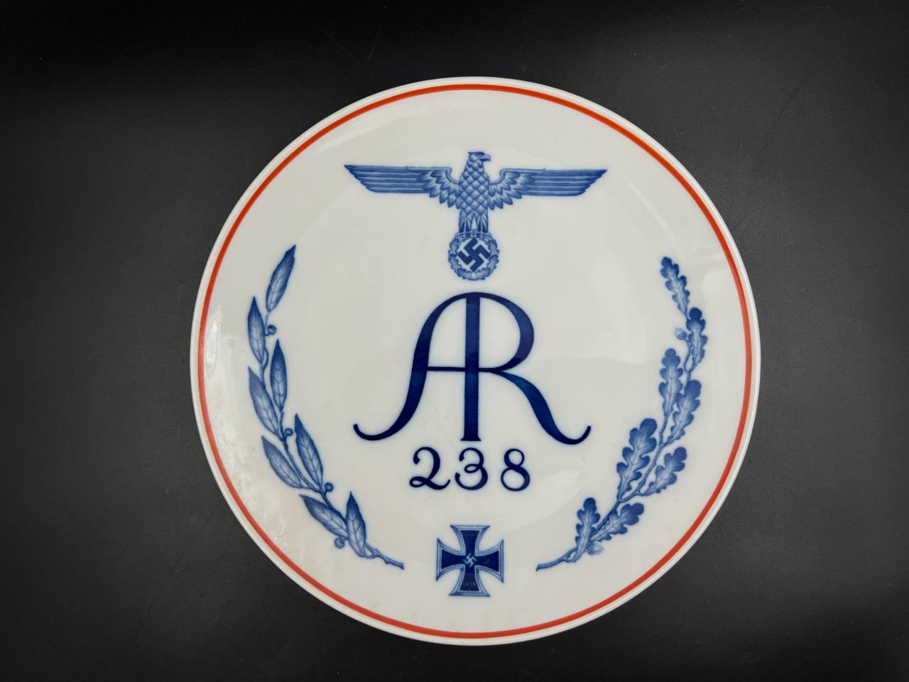 Памятная тарелка AR 238.