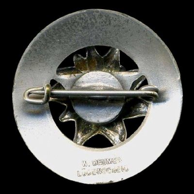 Знак 25лет в Германском Альпийском союзе (Deutscher Alpenverein).
До 1945 года! “W.Deumer”.